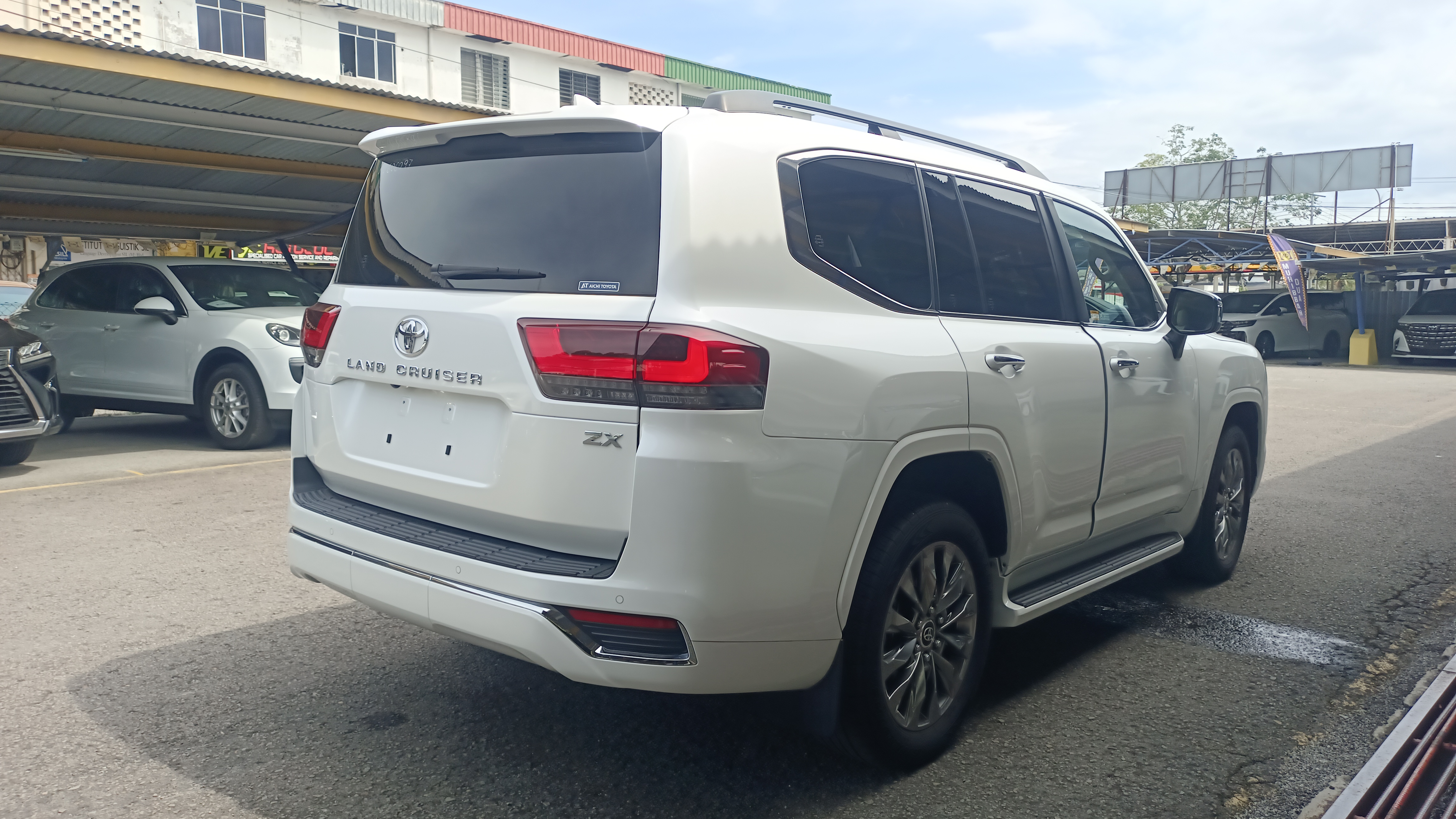 3BA-VJA300W LAND CRUISER 300, 3444 10AT 7S 21580KM. — view 2