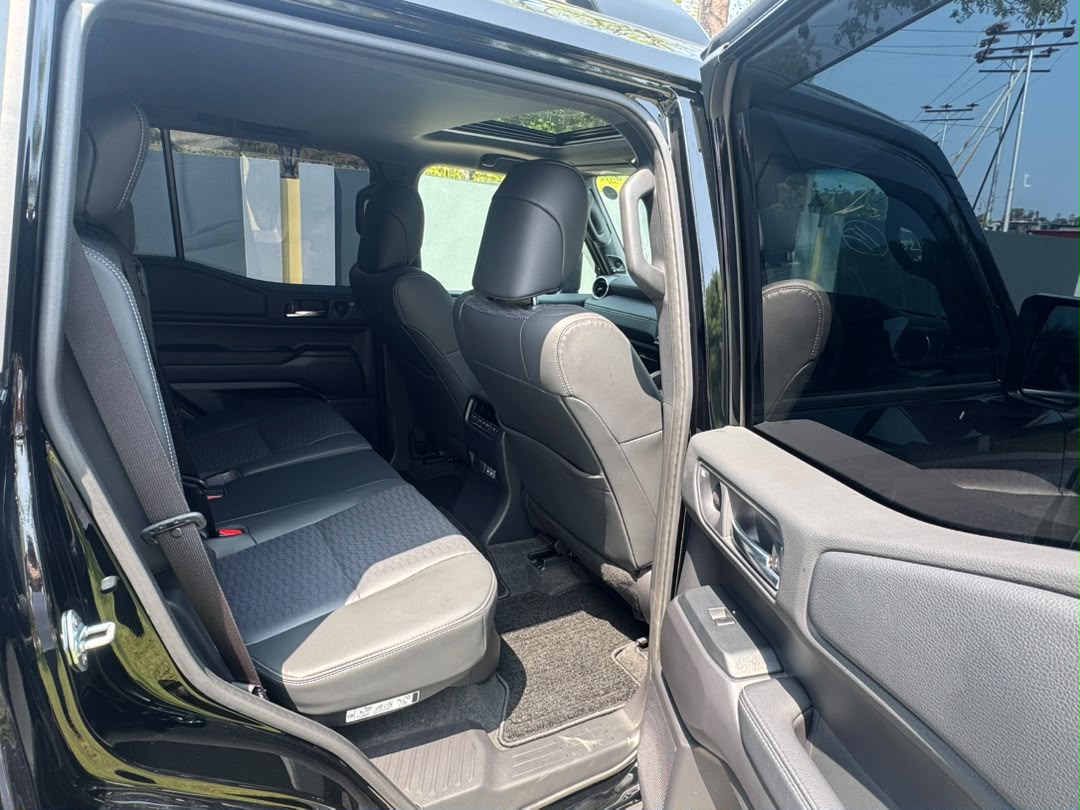 TOYOTA LAND CRUISER 250 2.8D VX 2754 8TIP 7 SEATER 6722KM(DEMO UNIT) — view 6