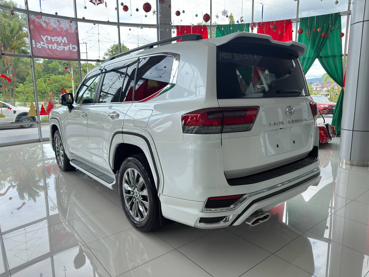 TOYOTA "LAND CRUISER ZX 300 3.3D 3345 10AT 5S 13778KM " — view 2