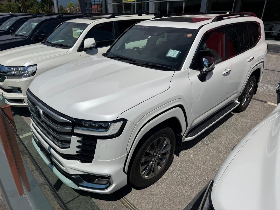 TOYOTA "LAND CRUISER ZX 300 3.3D 3345 10AT 5S 21251KM " — view 1