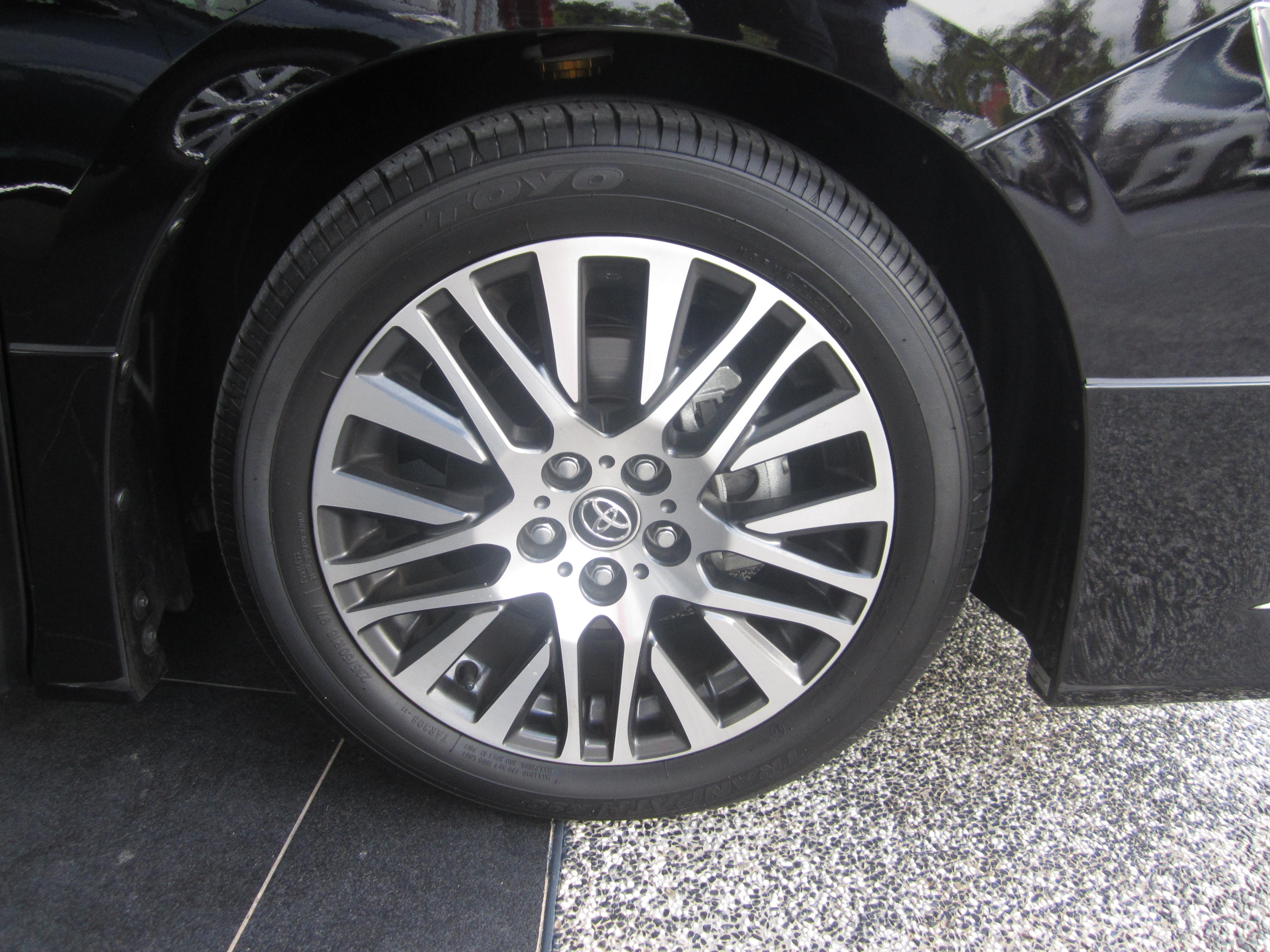 TOYOTA VELLFIRE 3.5 NEW.MOD 3456 6TIP 3.5ZA G-EDITION 7S 4WD — view 2
