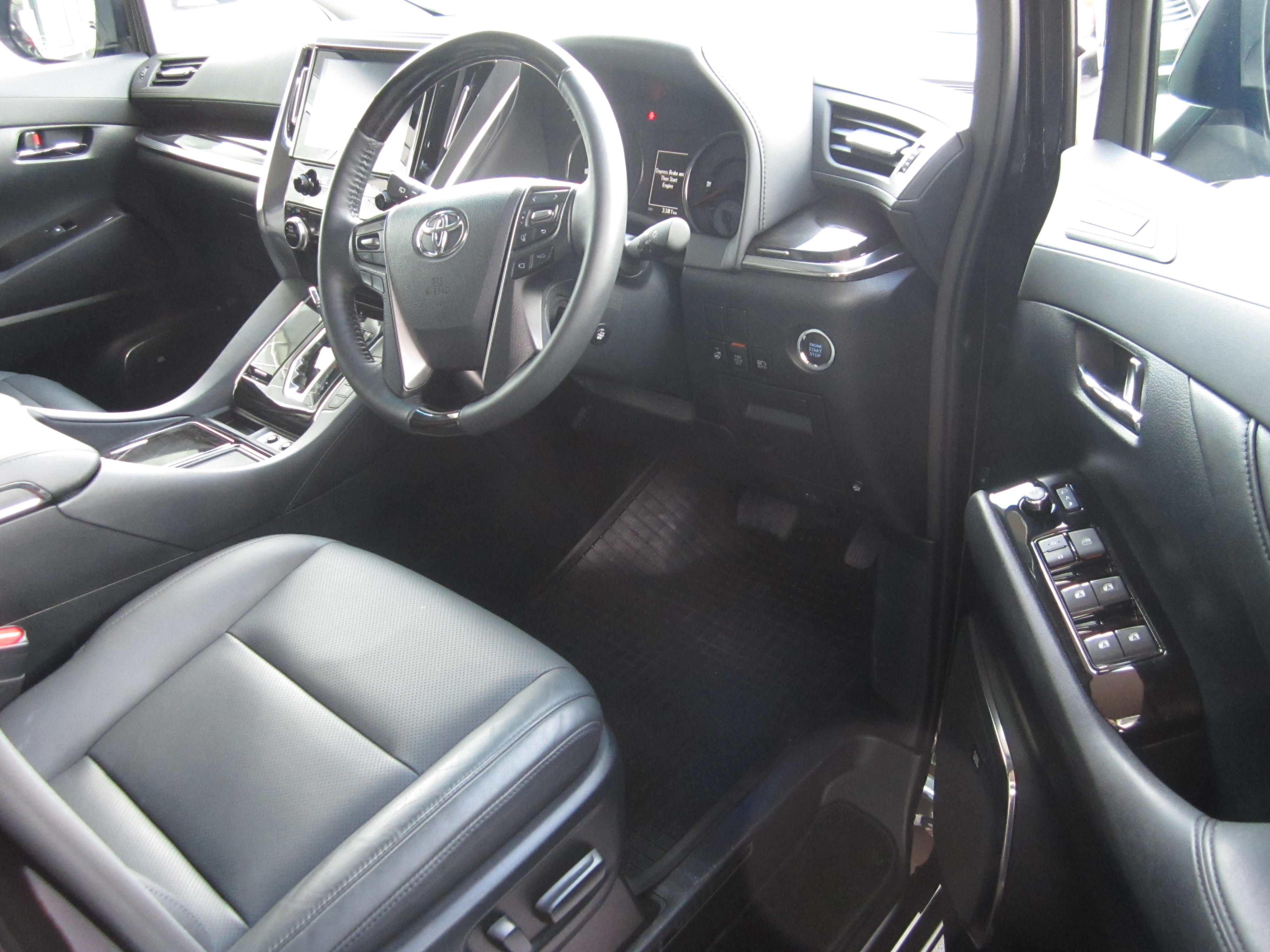 TOYOTA VELLFIRE 3.5 NEW.MOD 3456 6TIP 3.5ZA G-EDITION 7S 4WD — view 4