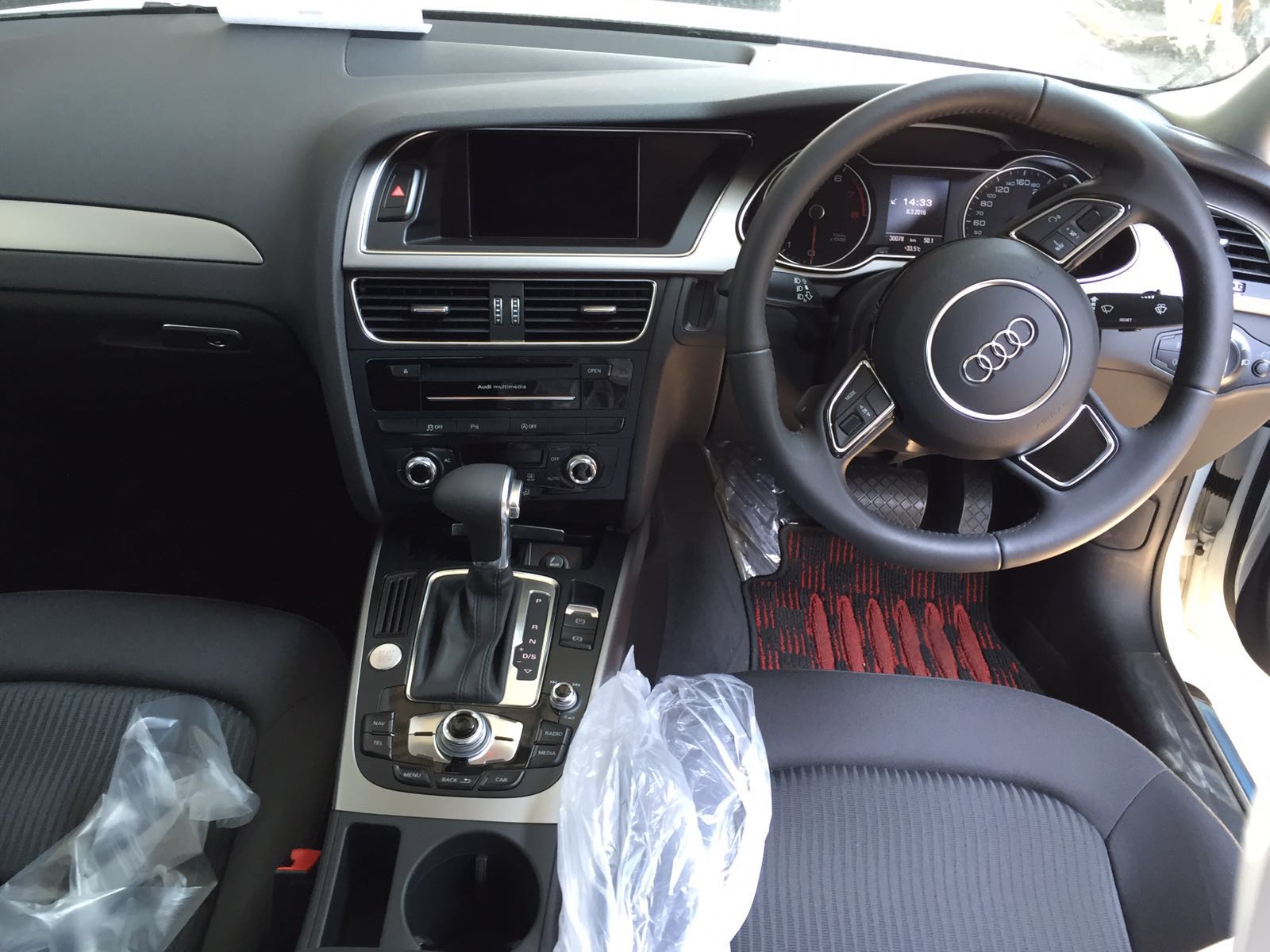 AUDI A4 2.0 1984 7SMT-DSG TFSI QUATTRO 5S JP FL — view 4