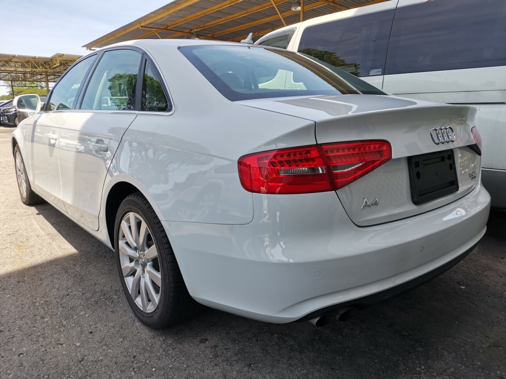 AUDI A4 2.0 1984 7SMT-DSG TFSI QUATTRO 5S JP FL — view 2