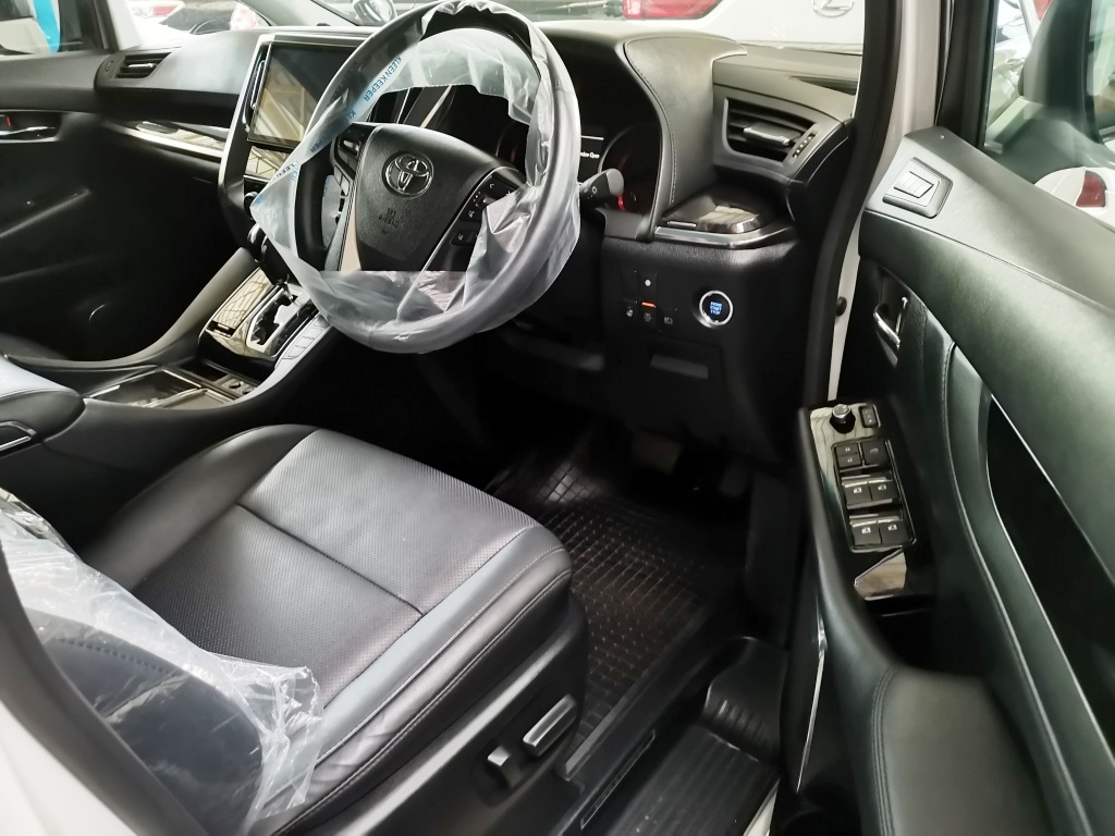 TOYOTA "VELLFIRE 2.5 NEW.MOD 2493 7TIP-CVT 2.5Z G-EDITION 7S FL" — view 3