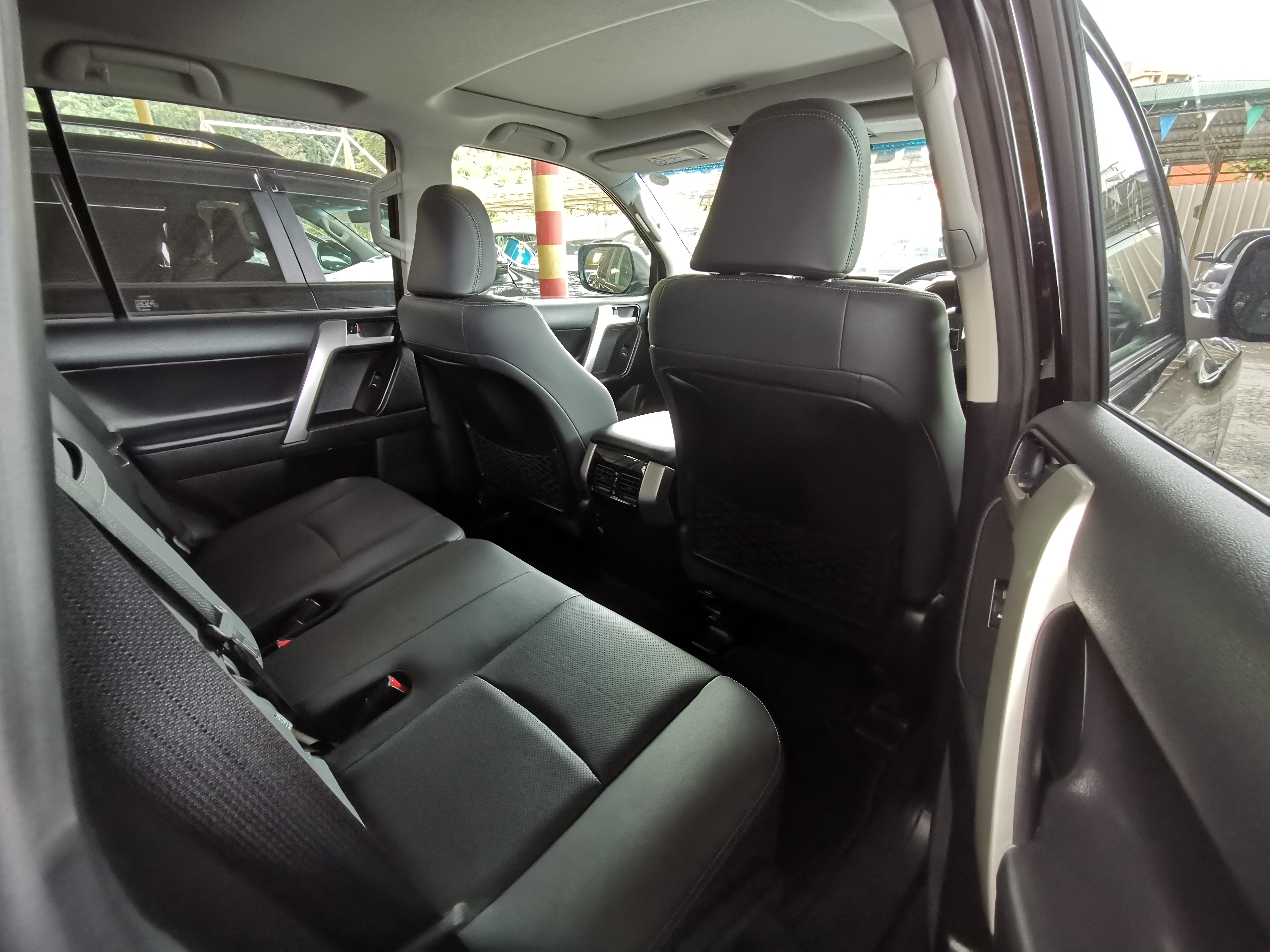 TOYOTA "LC PRADO 2.8D NEW.MOD 2754 6TIP TX-L FL (2ND GEN)" — view 3