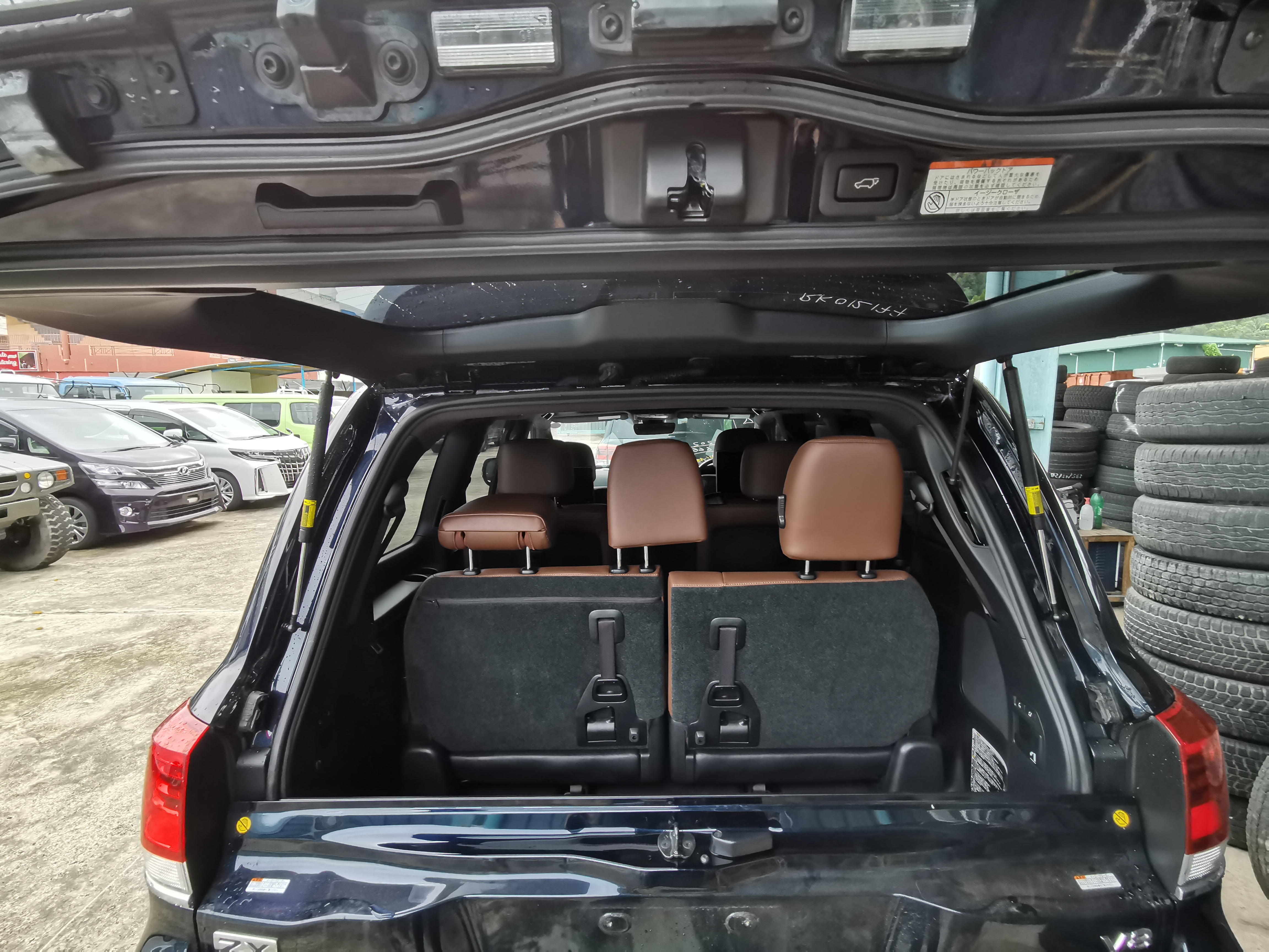 TOYOTA "LAND CRUISER 202 4.6P 4608 6TIP ZX (2ND GEN)" — view 4
