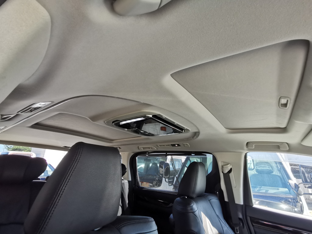 TOYOTA "VELLFIRE 2.5 NEW.MOD 2493 7TIP-CVT 2.5Z G-EDITION 7S" — view 4