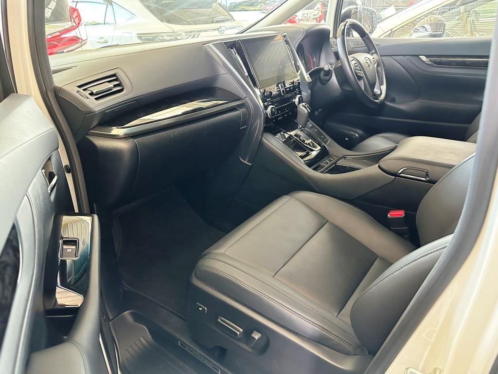 TOYOTA "ALPHARD 2.5 NEW.MOD 2493 7TIP-CVT 2.5S C- PACKAGE 7S FL 18735KM" — view 3