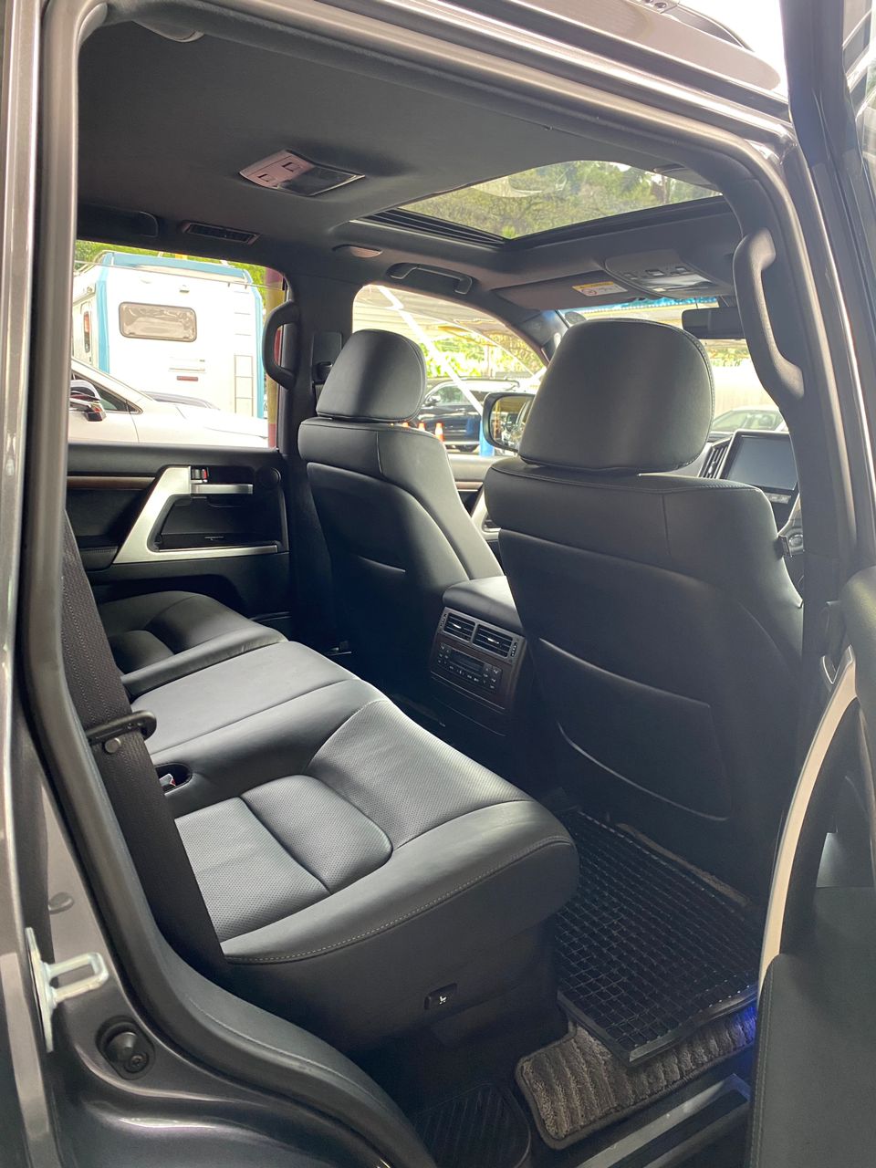 TOYOTA "LAND CRUISER 202 4.6P 4608 6TIP ZX (2ND GEN) 28XXXKM" — view 6