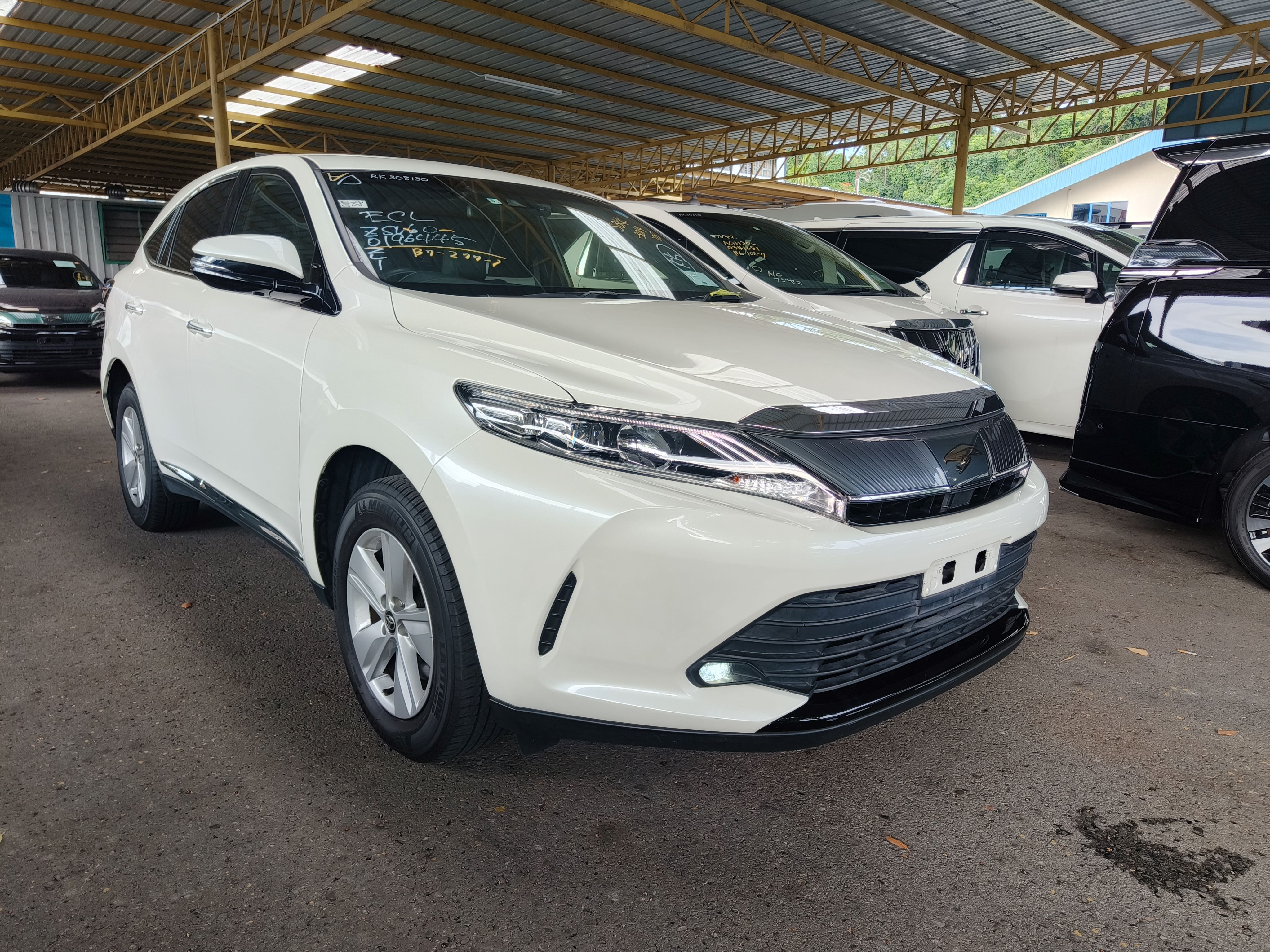 TOYOTA "HARRIER 2.0 PREMIUM 1986 7CVT-TIP 49886KM" — view 1