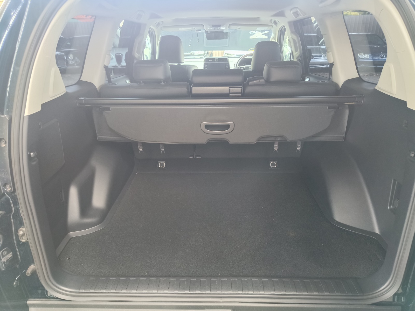 TOYOTA "LC PRADO 2.8D (2ND GEN) 2754 6TIP TX-L 7 SEATER 21462KM BLACK EDITION" — view 4