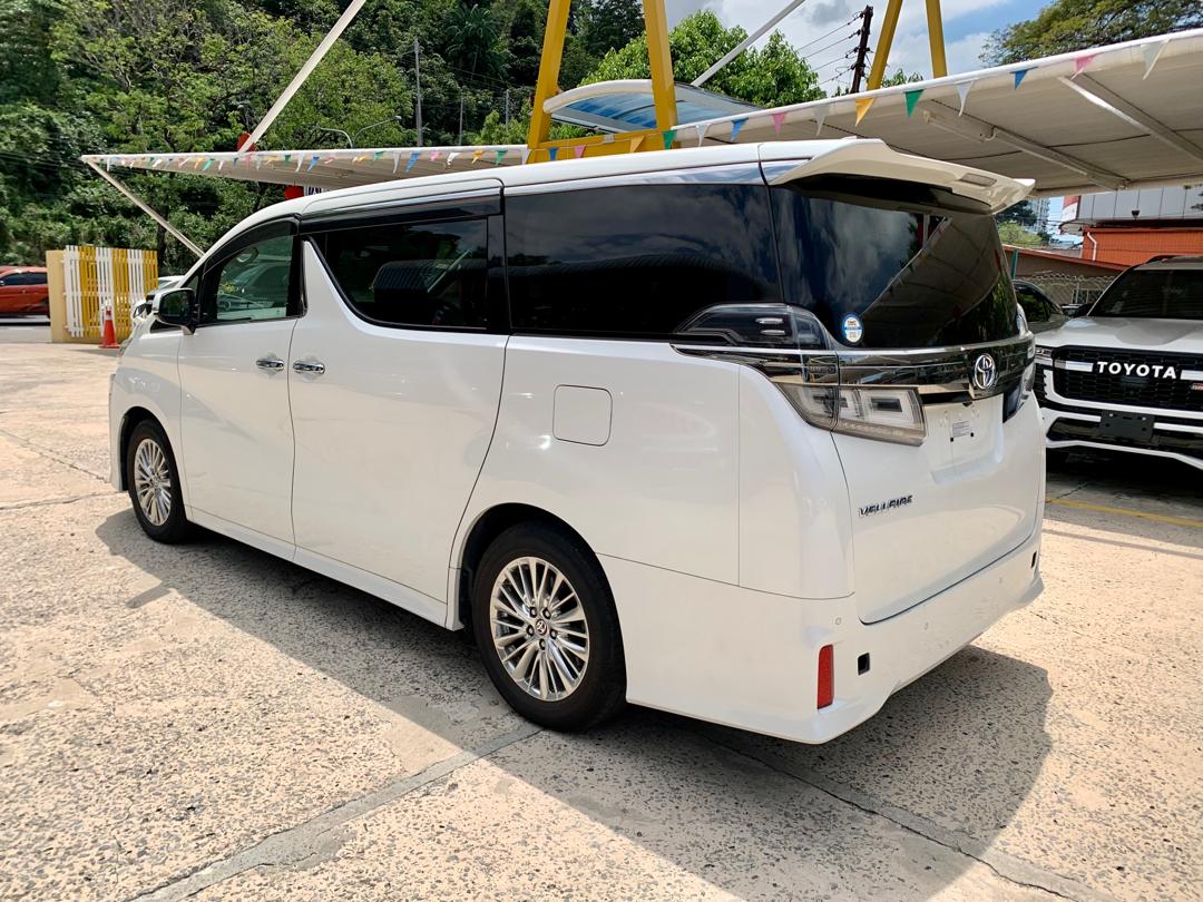 TOYOTA "VELLFIRE 2.5 ZG 2493 7 SEATER 31909KM" — view 2