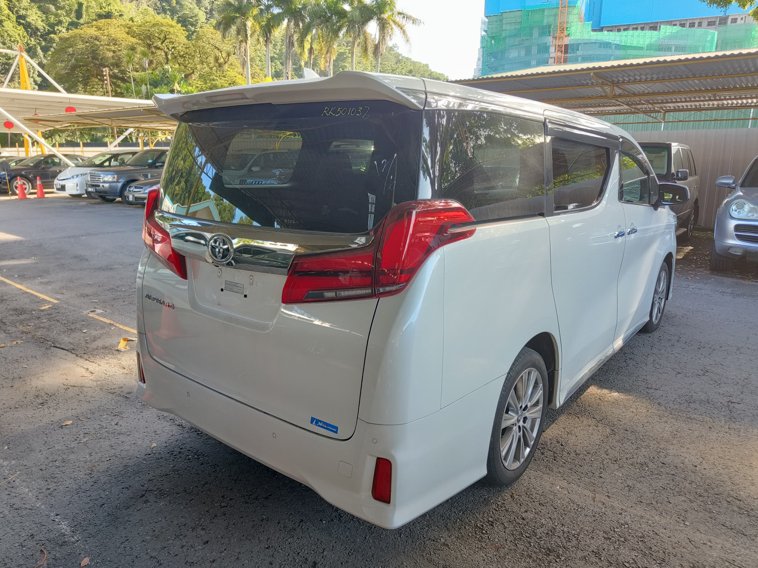 TOYOTA "ALPHARD 2.5 (3BA) S TYPE GOLD 2493 7TIP-CVT 7S 50610KM" — view 2