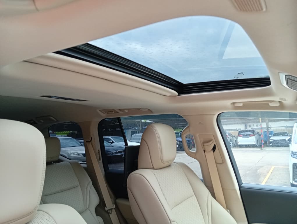 TOYOTA "LAND CRUISER LC300 3.5P ZX 3444 10AT 7 SEATER 13655KM " — view 5