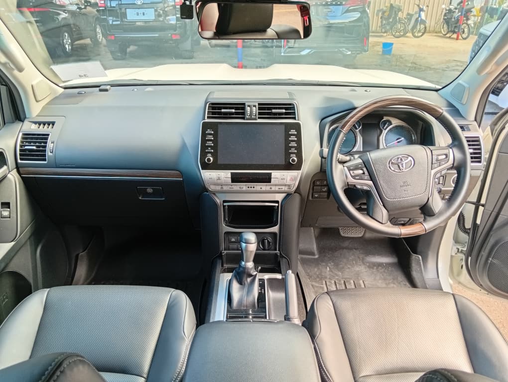 TOYOTA "LC PRADO 2.8D TX-L 7' S 2754 6AT 29290 KM " — view 6