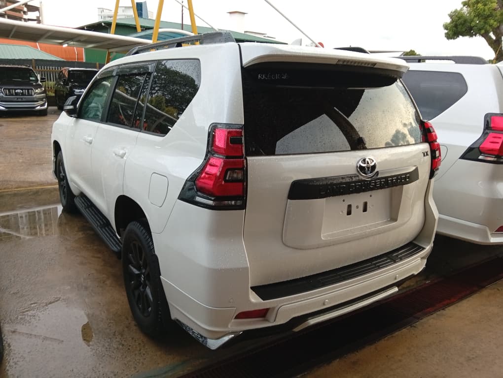 TOYOTA "LC PRADO 2.8D TX-L 7' S 2754 6AT 29290 KM " — view 2