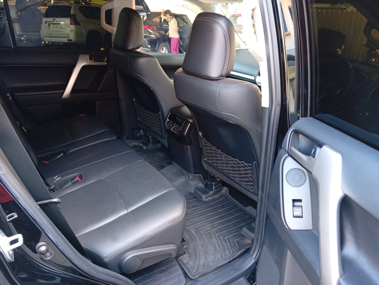TOYOTA "LC PRADO 2.8D TX-L MATTE BLACK 2754 6 AT TIP 5'S 56471 KM " — view 4
