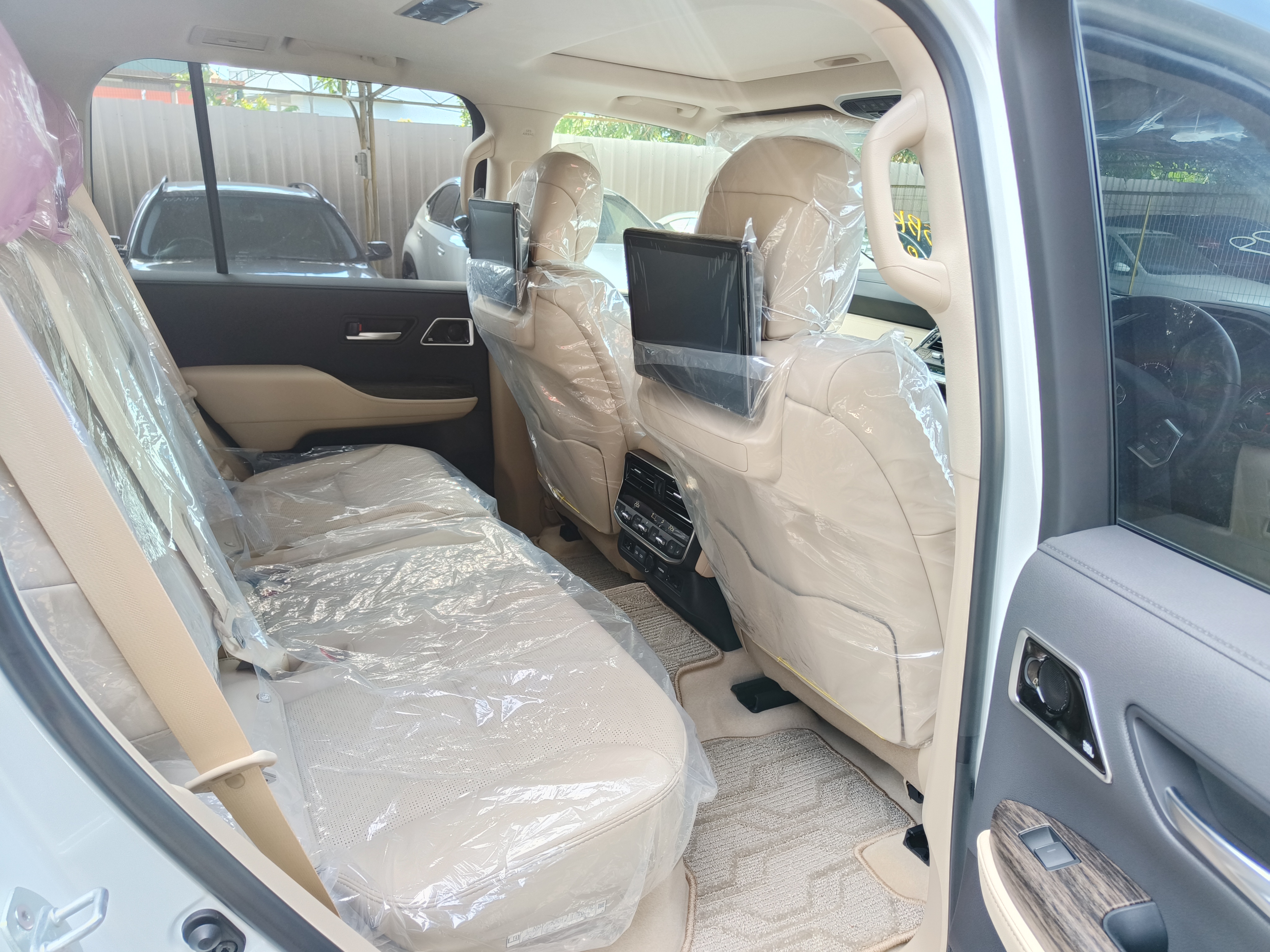 TOYOTA "LAND CRUISER LC300 3.5P (LATEST) ZX 3444 10AT 7 SEATER 15521KM " — view 4