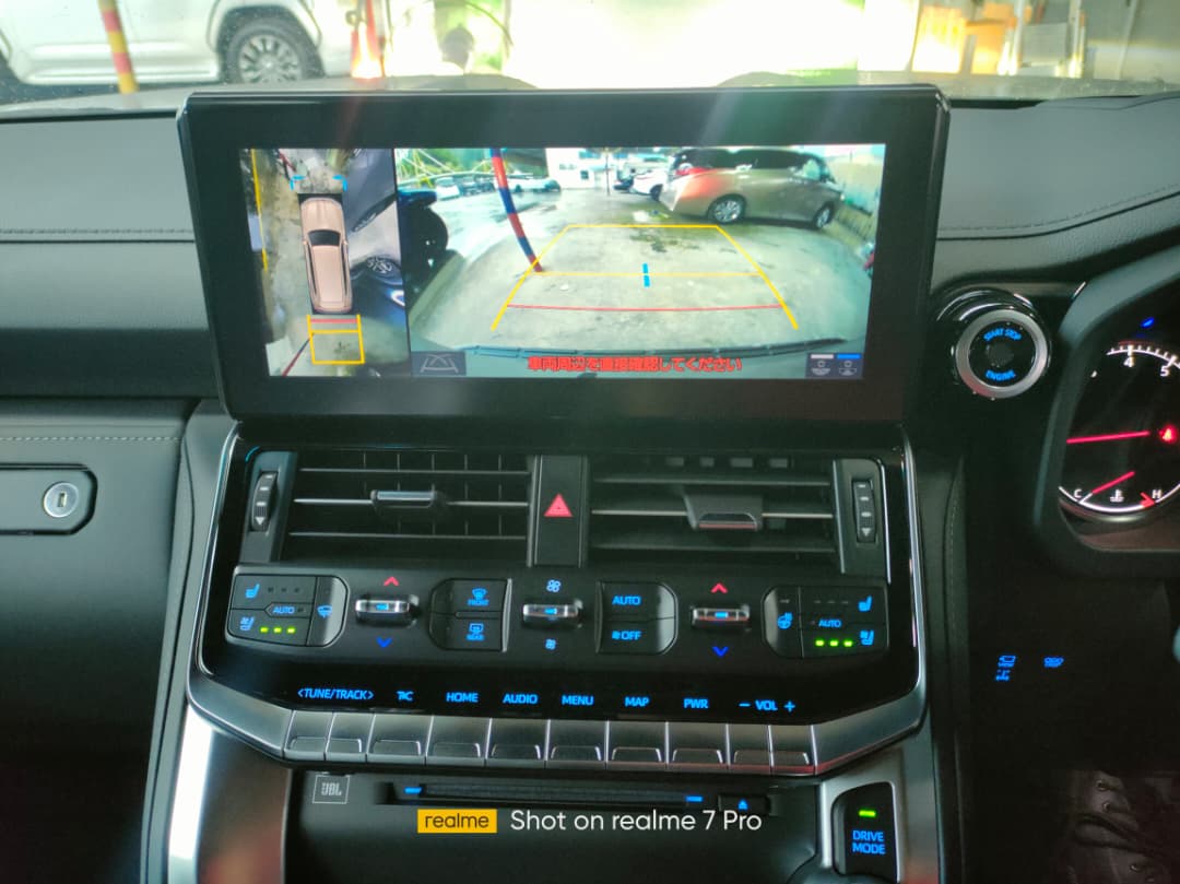 TOYOTA LAND CRUISER 300 3.5P ZX 3444 10AT 7 SEATER 12229KM — view 8