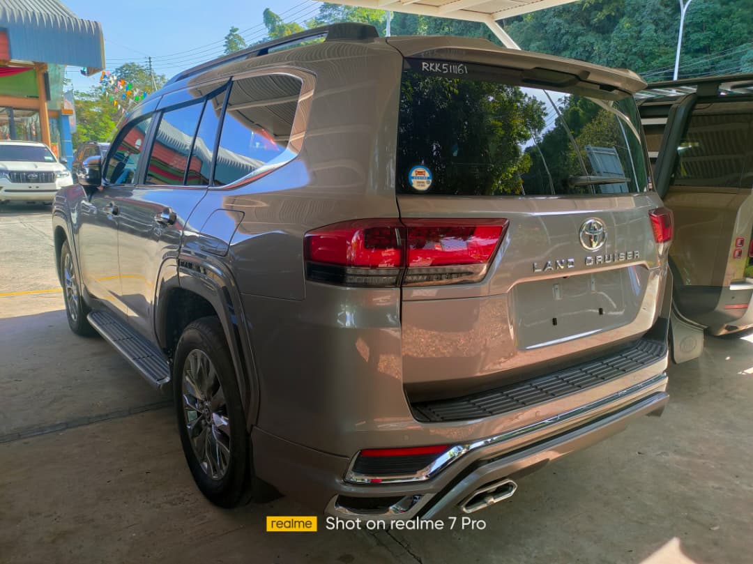 TOYOTA LAND CRUISER 300 3.5P ZX 3444 10AT 7 SEATER 12229KM — view 2