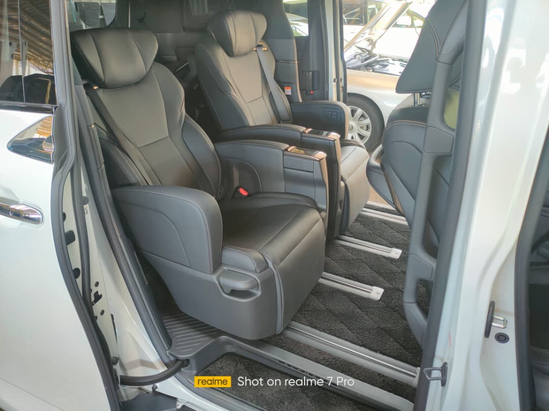 TOYOTA ALPHARD 2.5 Z (3BA) 2493 7TIP-CVT 7'S 4550KM DENO UNIT — view 4