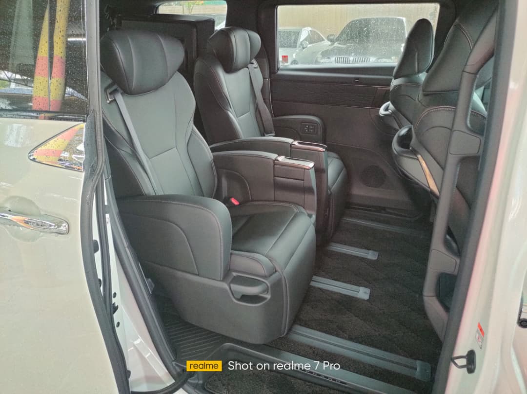 TOYOTA ALPHARD 2.5 Z (3BA) 2493 7TIP-CVT 7'S 2070KM DEMO UNIT — view 4