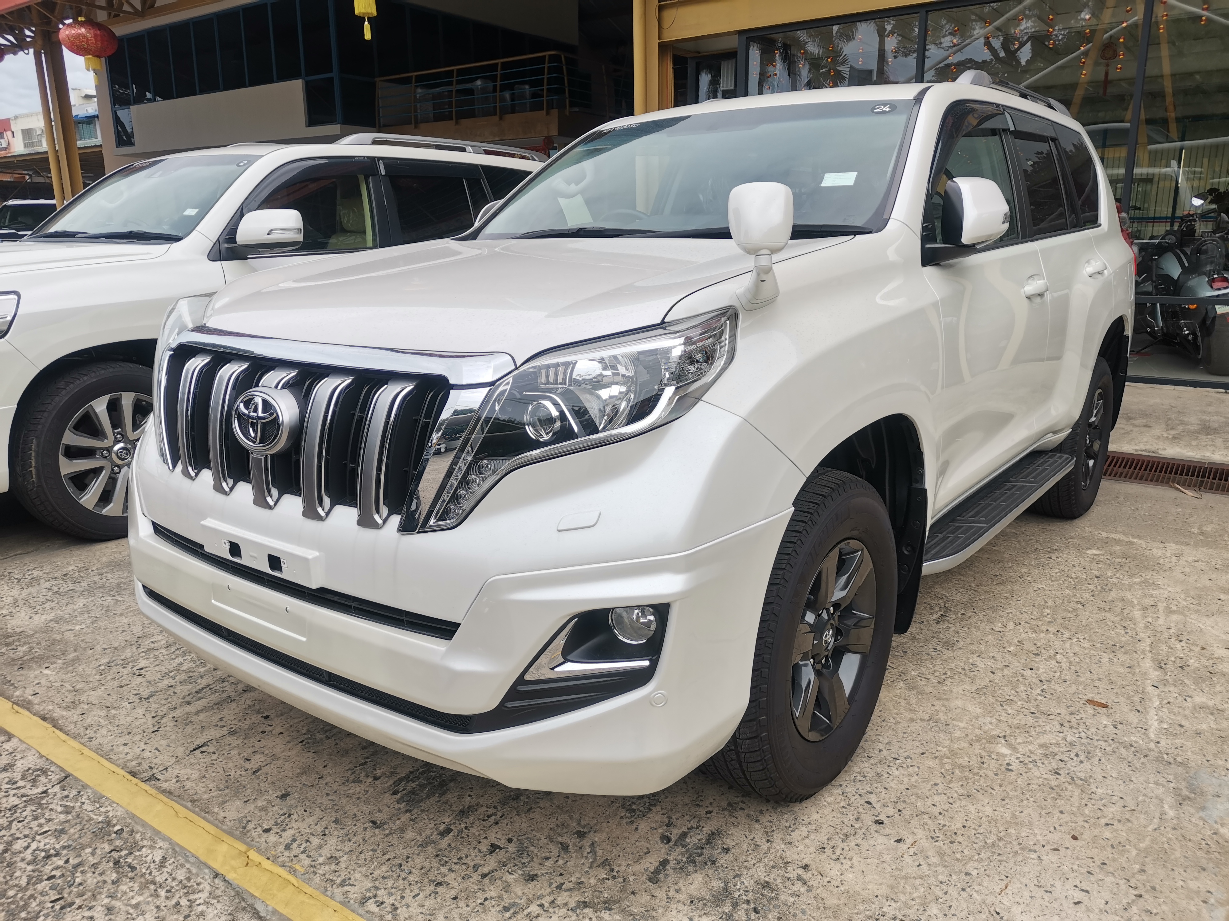 TOYOTA LC PRADO 2.7P NEW.MOD 2693 4AT TX FL ARGENTO CROSS — view 1