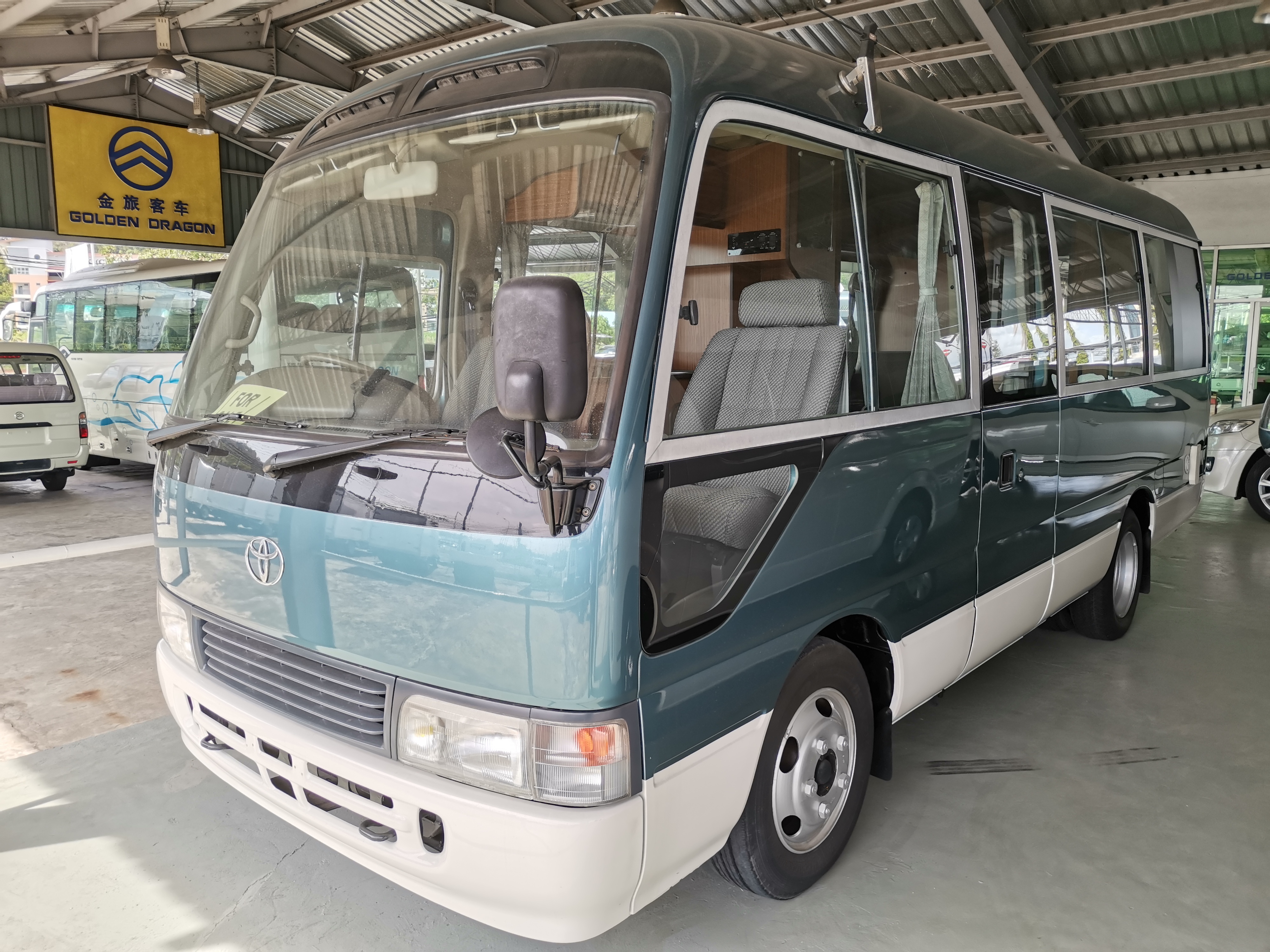 TOYOTA COASTER MOTORHOME 4.2 DIESEL 4163 8 SEATER — view 1