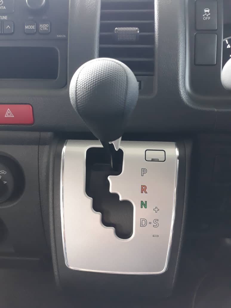 TOYOTA HIACE GDH226K-LRTDY-GCBF-TRH226K — view 2
